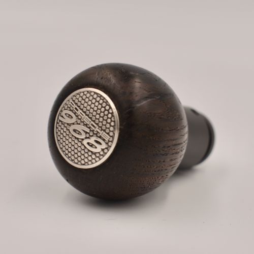 Limited “968 Black edition” gear knob.