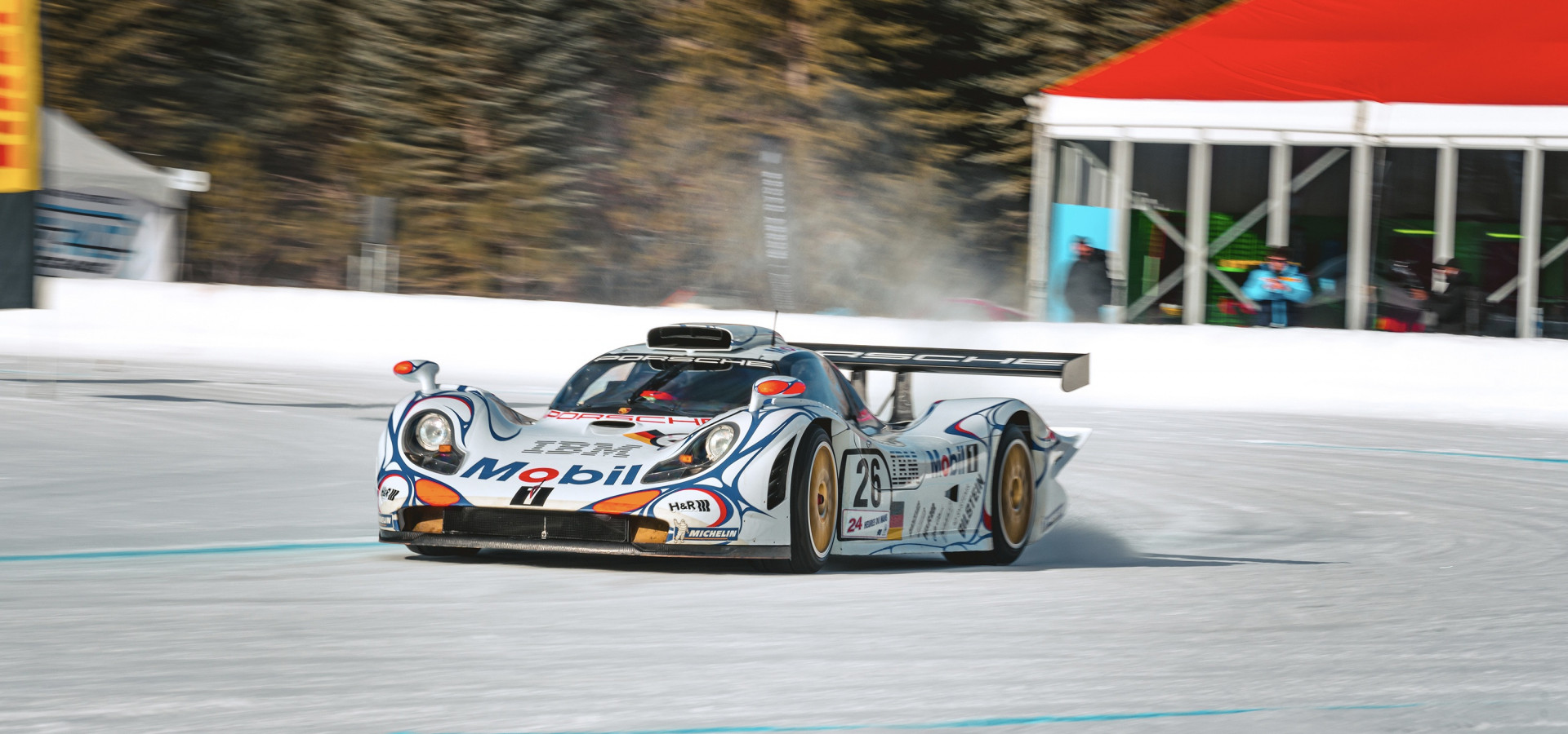 Ice Race Aspen: Stéphane Ortelli fährt den Porsche 911 GT1 auf Eis