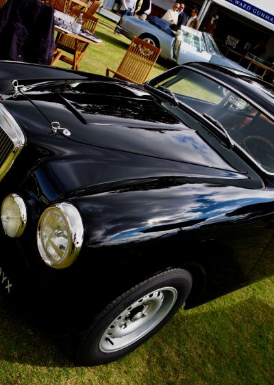 Wie man einen Eindruck macht und die Aufmerksamkeit auf sich an deiner nächsten Auto-Ausstellung wendet  