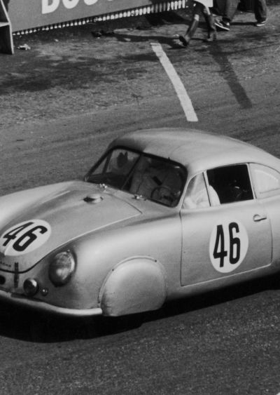 Auftakt in das Motorsportjubiläum auf der Retro Classics in Stuttgart