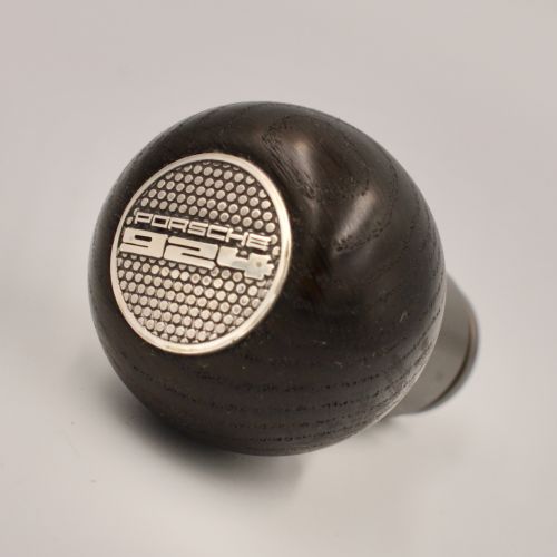 Limited “924 Black edition” Schaltknöpfe.