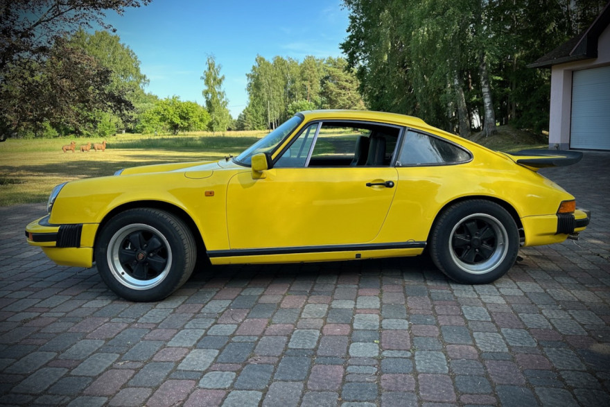 Porsche 911 SC Auric