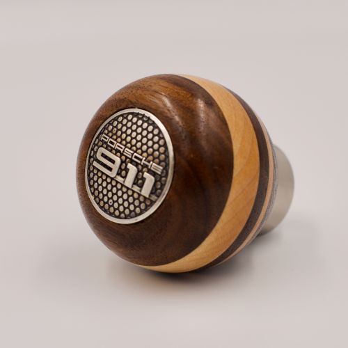 Porsche 911 Gear knob/Walnut tree and Canadian maple