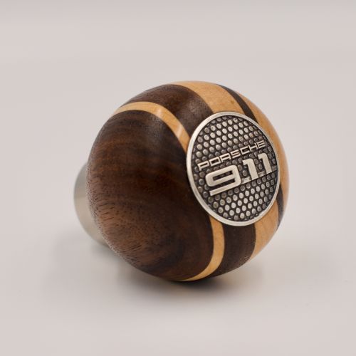 Porsche 911 Gear knob/Walnut tree and Canadian maple